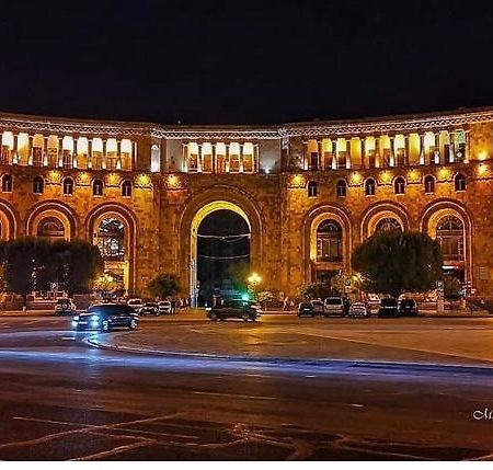 Studio apartment near republic Square Erevan Esterno foto