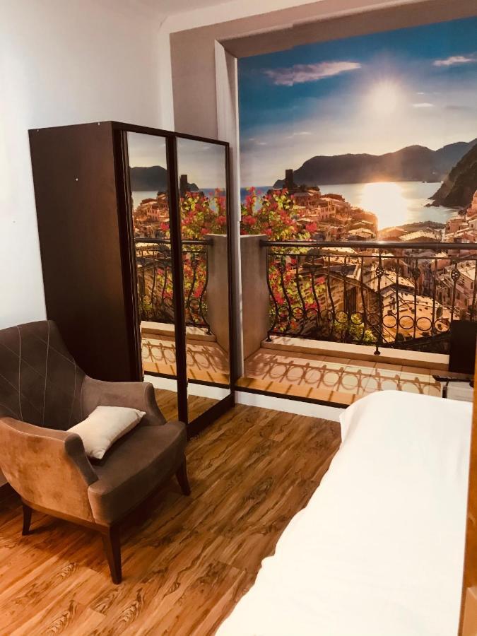 Studio apartment near republic Square Erevan Esterno foto