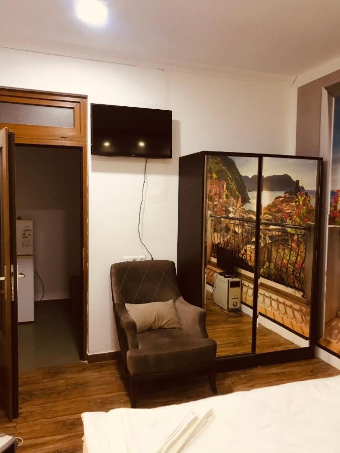 Studio apartment near republic Square Erevan Esterno foto