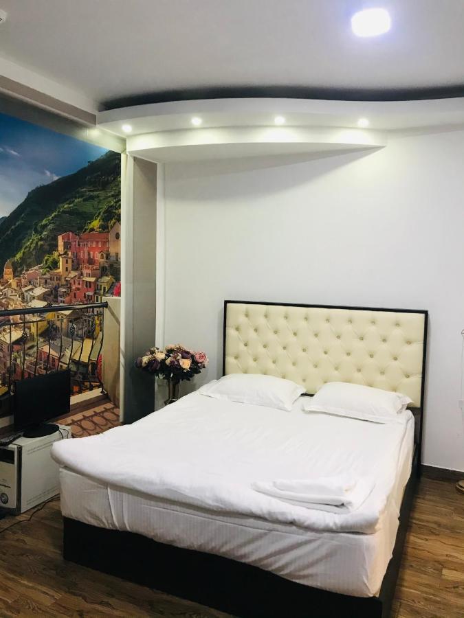 Studio apartment near republic Square Erevan Esterno foto